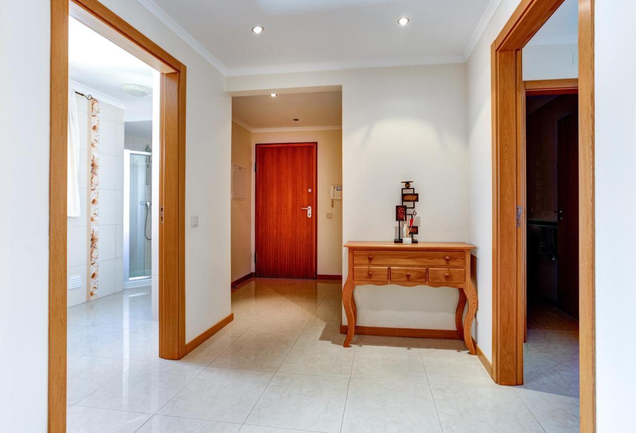 Two Bedroom Apartment With Rooftop Pool In Alvor Exterior photo