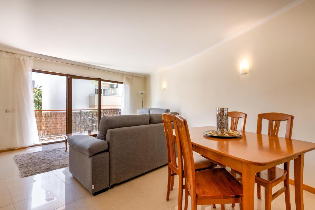 Two Bedroom Apartment With Rooftop Pool In Alvor Exterior photo